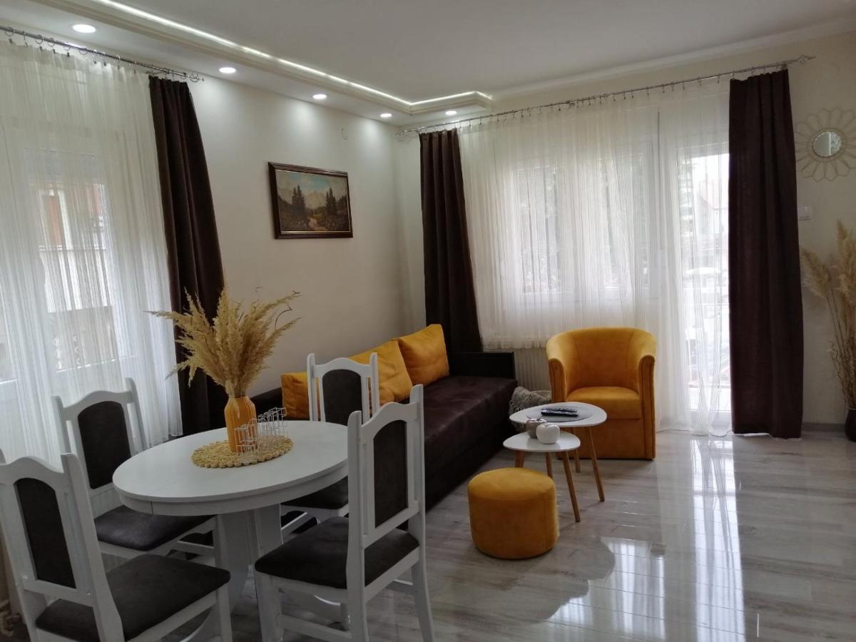 Apartamento Apartman Zi-Zo Vrsac Exterior foto